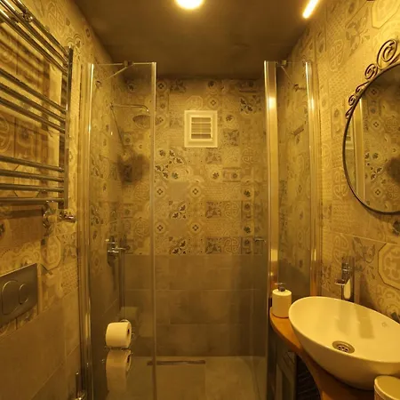 Apartment Stunning 5 Bedroom Sunlit Galata Istanbul