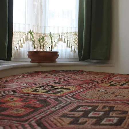 Stunning 5 Bedroom Sunlit Galata Apartment *
