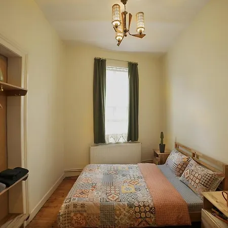 Stunning 5 Bedroom Sunlit Galata *