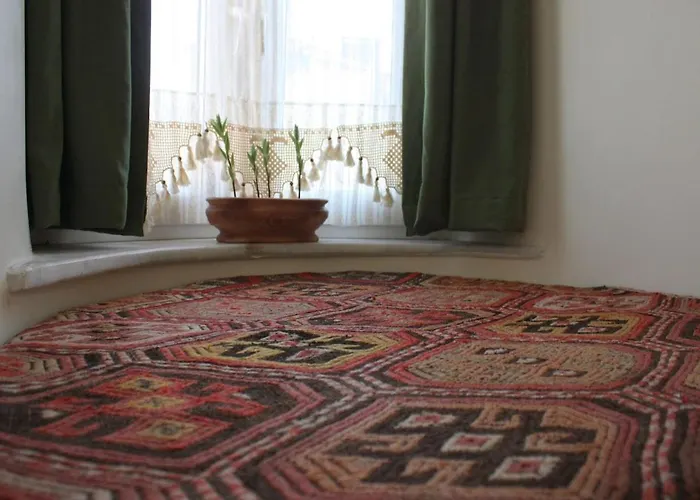 Stunning 5 Bedroom Sunlit Galata Lejlighed *