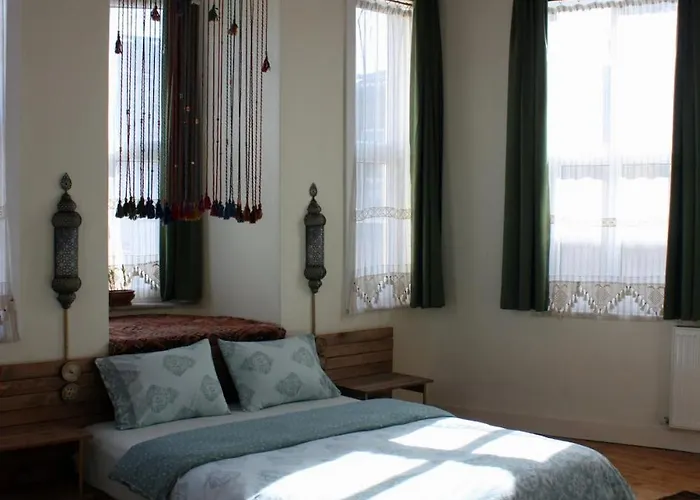 Stunning 5 Bedroom Sunlit Galata Istanbul
