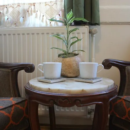 Stunning 5 Bedroom Sunlit Galata