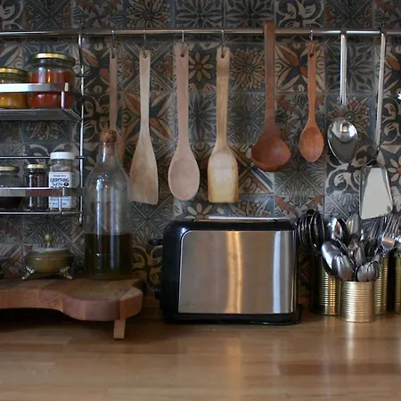 Stunning 5 Bedroom Sunlit Galata اسطنبول