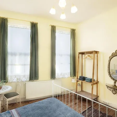 Apartment Stunning 5 Bedroom Sunlit Galata *