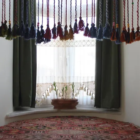 Stunning 5 Bedroom Sunlit Galata